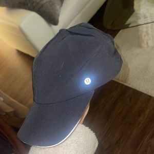 Lululemon hat- not used